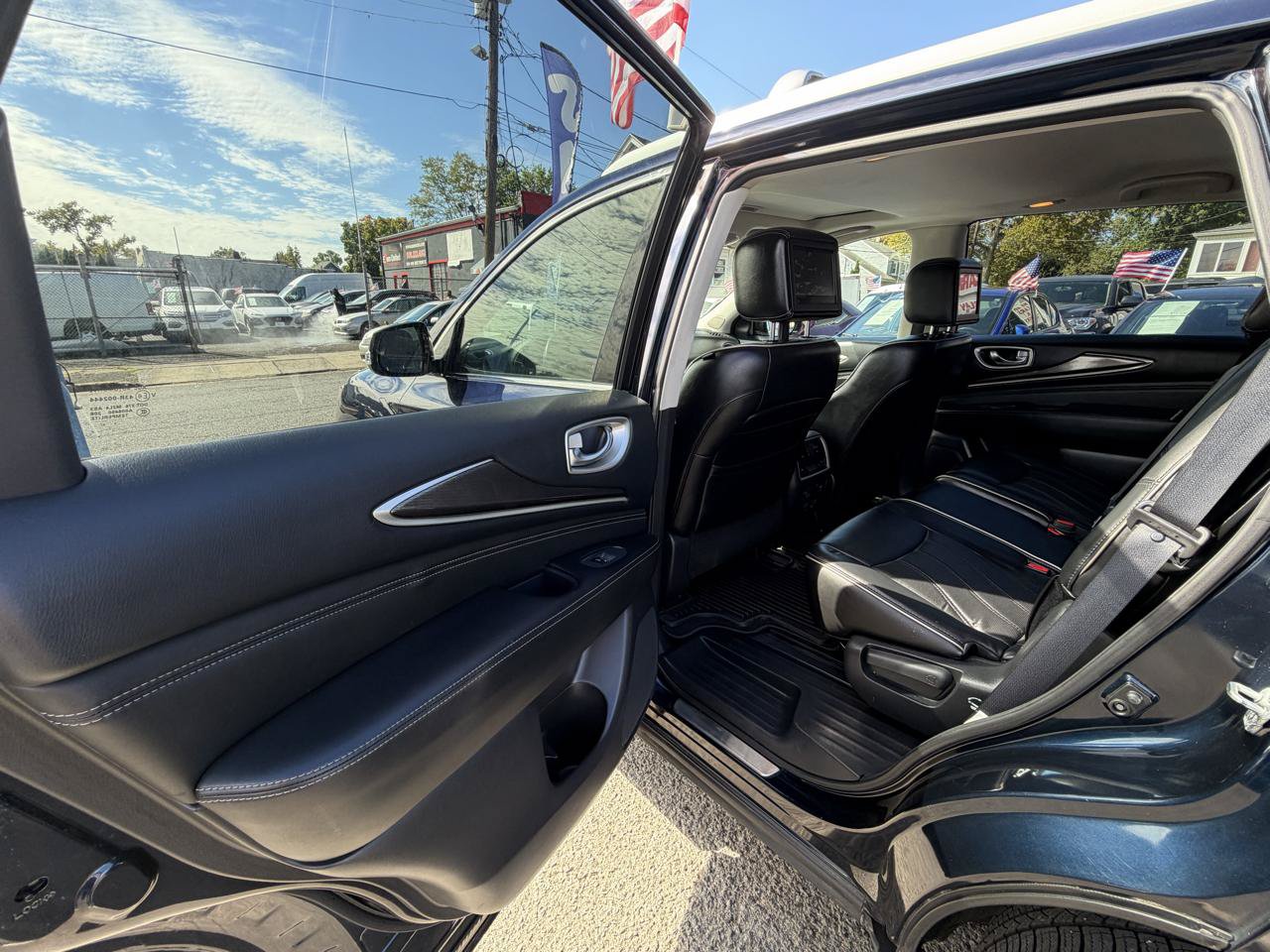 Used 2017 INFINITI QX60 Luxe w/ Premium Plus Package AWD/4WD image 22
