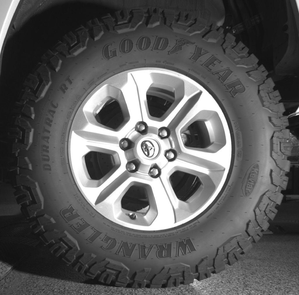 Used 2019 Toyota 4Runner SR5 AWD/4WD image 11