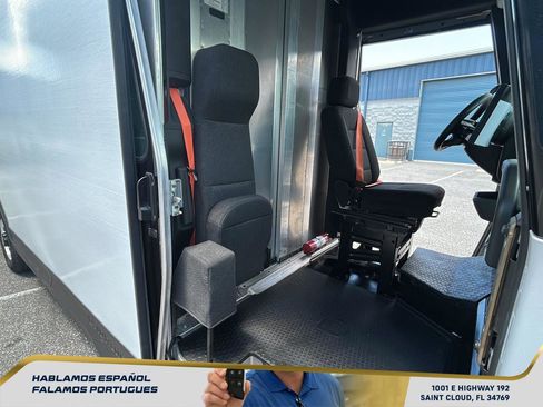 Used 2024 Chevrolet Brightdrop 600 w/ Commercial Equipment Package AWD/4WD image 22