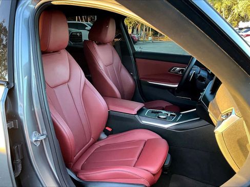 Used 2023 BMW 330i Sedan w/ Driving Assistance Package image 9