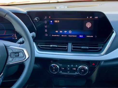 New 2025 Chevrolet Trax LT w/ Driver Confidence Package image 42