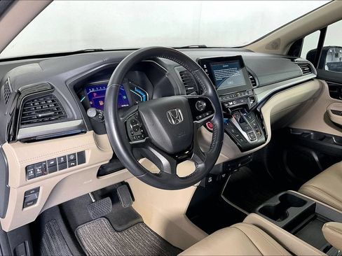 Used 2023 Honda Odyssey Touring image 16