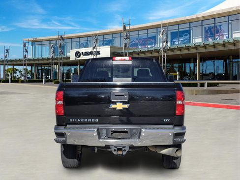 Used 2015 Chevrolet Silverado 2500 LTZ w/ Duramax Plus Package image 4