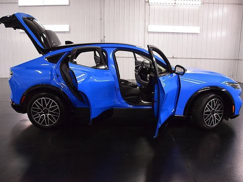 Used 2024 Ford Mustang Mach-E Premium image 35