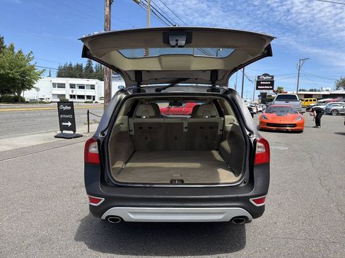 Used 2011 Volvo XC70 T6 AWD/4WD image 9