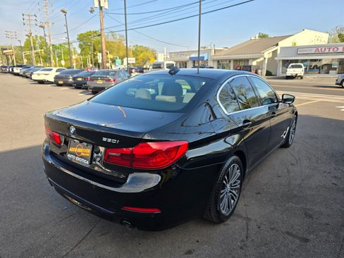 Used 2019 BMW 530i xDrive w/ Convenience Package AWD/4WD image 3