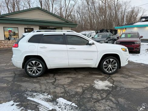 Used 2019 Jeep Cherokee Overland w/ Technology Group image 6