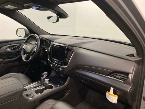 Used 2023 Chevrolet Traverse LT w/ LT Premium Package AWD/4WD image 25
