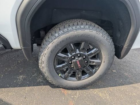 New 2026 GMC Sierra 2500 AT4 w/ Technology Package AWD/4WD image 27