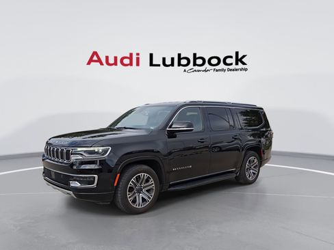Used 2023 Jeep Wagoneer L Series II AWD/4WD image 4