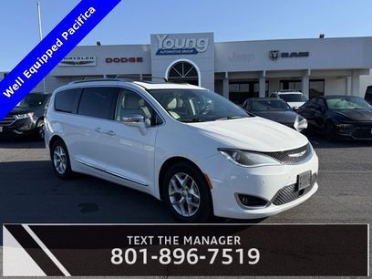Used 2020 Chrysler Pacifica Limited w/ Advanced Safetytec Group