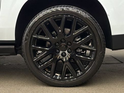 Used 2026 GMC Yukon XL Denali Ultimate w/ LPO, Floor Liner Package AWD/4WD image 12