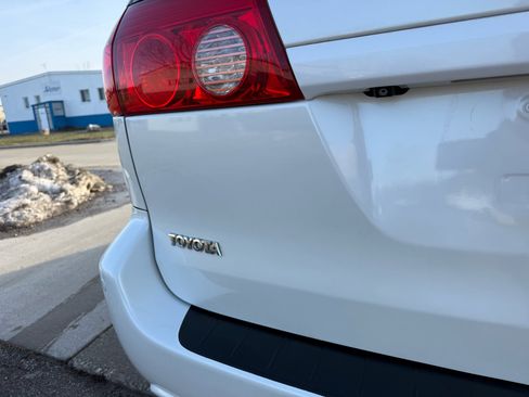 Used 2009 Toyota Sienna XLE image 8