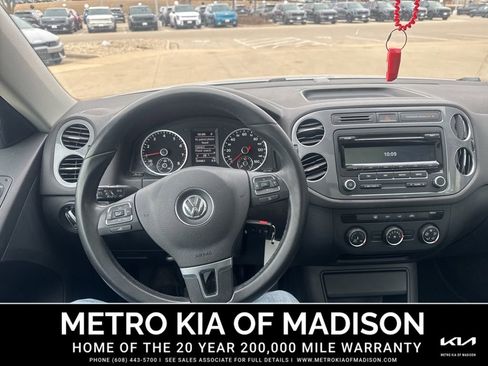 Used 2013 Volkswagen Tiguan S image 17