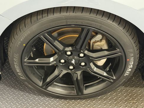 Used 2019 Ford Mustang Coupe w/ Black Accent Package RWD image 20