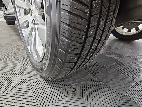 Used 2021 Chevrolet Silverado 1500 High Country w/ Technology Package image 48