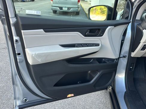 New 2026 Honda Odyssey EX-L image 13