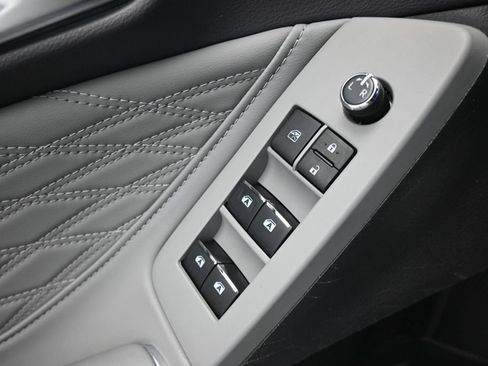 Used 2022 Toyota Avalon Limited w/ Advanced Safety Package FWD image 20