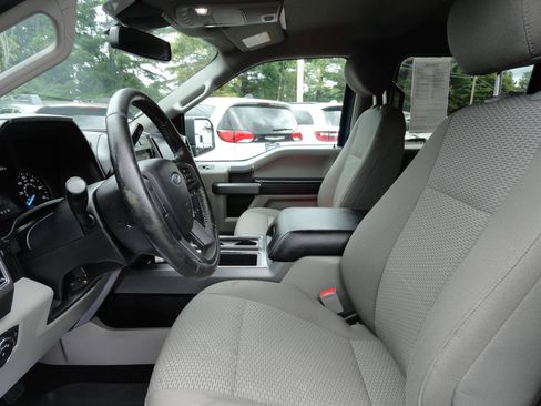 Used 2019 Ford F150 XLT w/ Equipment Group 302A Luxury AWD/4WD image 13