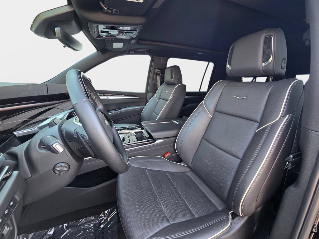 Used 2025 Cadillac Escalade ESV Sport w/ Touring Package AWD/4WD image 19