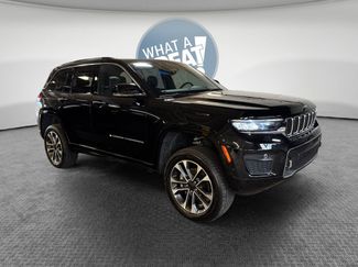 Used 2023 Jeep Grand Cherokee Overland AWD/4WD video 1