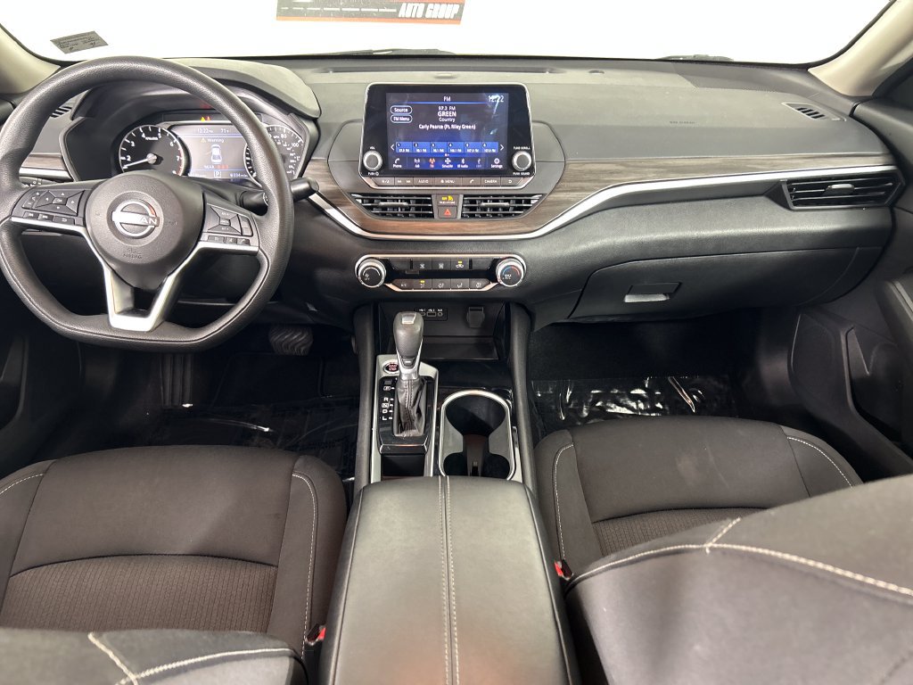 Used 2024 Nissan Altima 2.5 SV FWD image 18