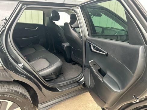 Used 2024 Kia EV6 Light RWD image 14