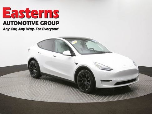 Used 2021 Tesla Model Y Long Range image 46