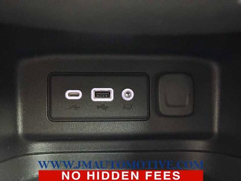 Used 2020 Chevrolet Equinox LT w/ Midnight Edition image 34