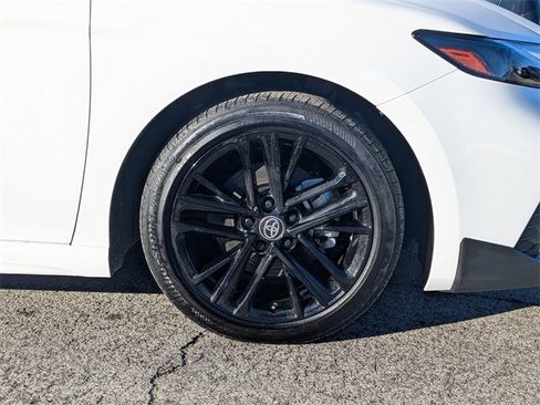 Used 2025 Toyota Camry LE image 10