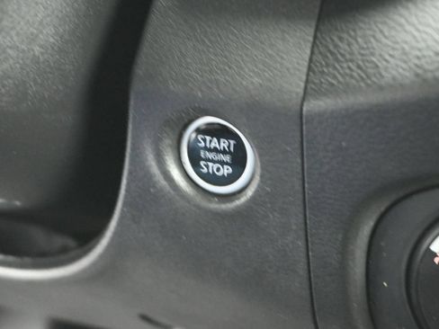 Used 2023 Nissan Frontier PRO-4X w/ Pro Convenience Package AWD/4WD image 13