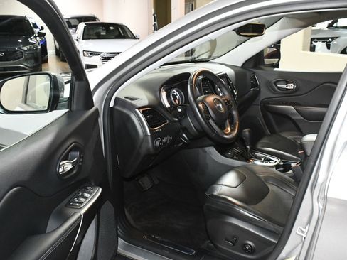 Used 2019 Jeep Cherokee Limited image 47