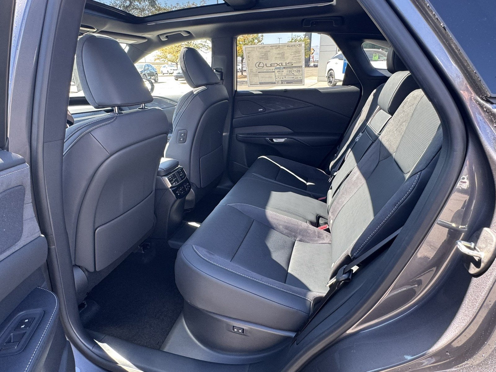 New 2026 Lexus RX 450h AWD w/ Convenience Package image 17