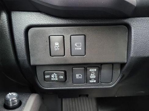 Used 2023 Toyota Tacoma TRD Off-Road w/ Advanced Technology Package AWD/4WD image 20