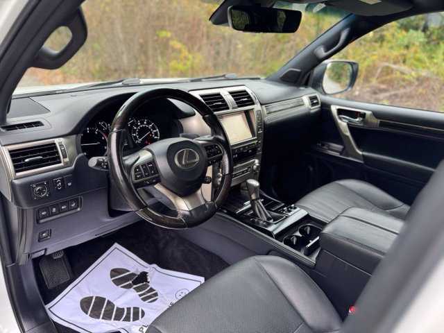 Used 2021 Lexus GX 460 Premium w/ Premium Package AWD/4WD image 9