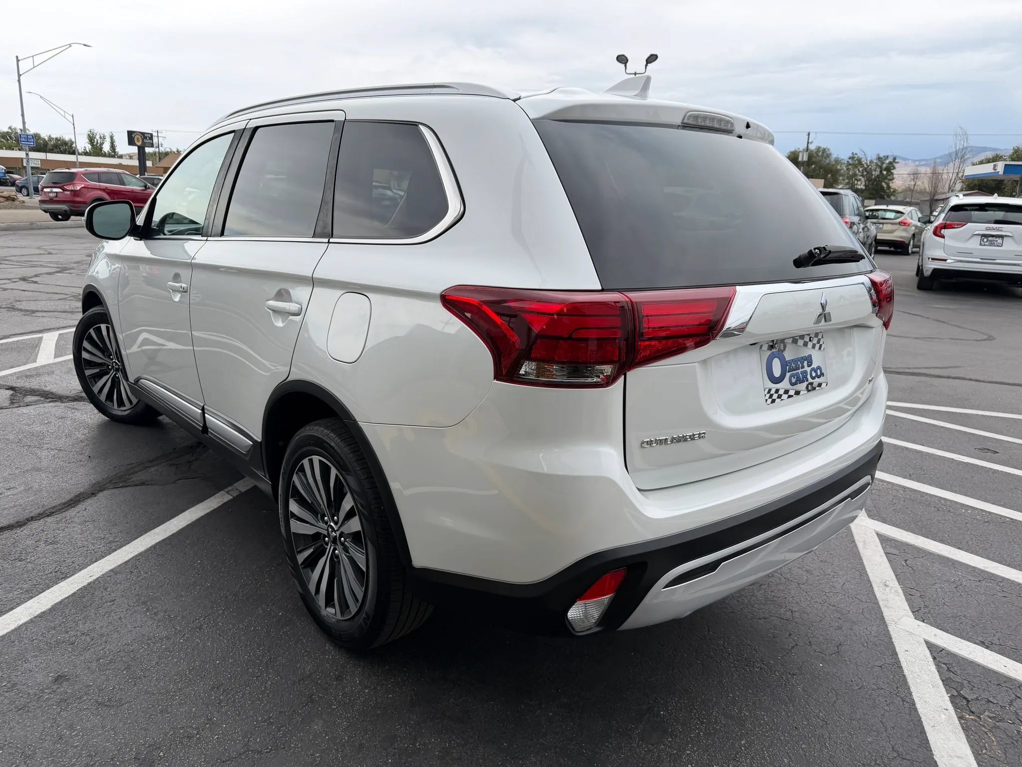 Used 2020 Mitsubishi Outlander SEL AWD/4WD image 6