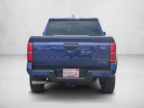Used 2025 Toyota Tacoma TRD Sport w/ TRD Sport Upgrade Package AWD/4WD image 7