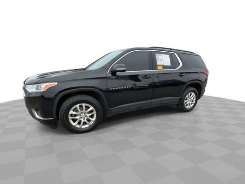Certified 2020 Chevrolet Traverse LT image 4