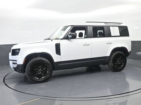 Used 2025 Land Rover Defender 110 S AWD/4WD image 2