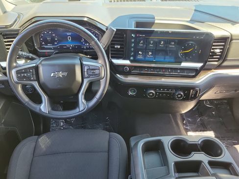 Used 2022 Chevrolet Silverado 1500 RST image 9