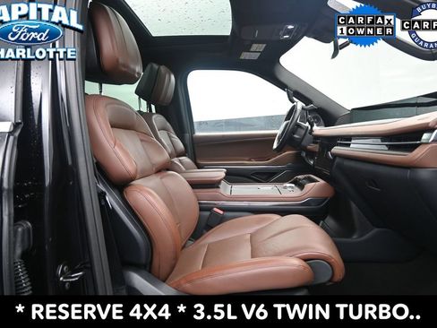Used 2025 Lincoln Navigator Reserve AWD/4WD image 13