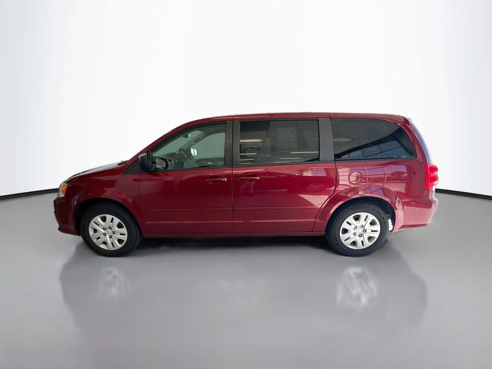Used 2015 Dodge Grand Caravan SE w/ Quick Order Package 29E SE FWD image 5
