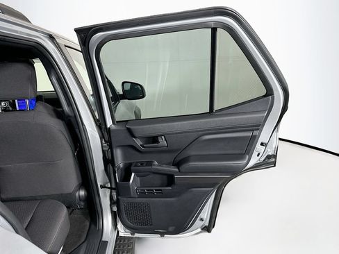 Used 2025 Toyota 4Runner SR5 AWD/4WD image 25