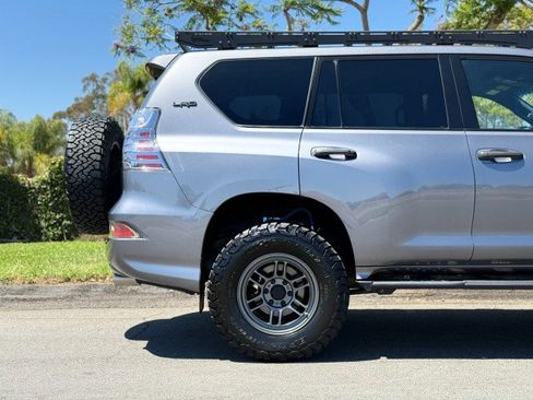 Used 2021 Lexus GX 460 Premium AWD/4WD image 9