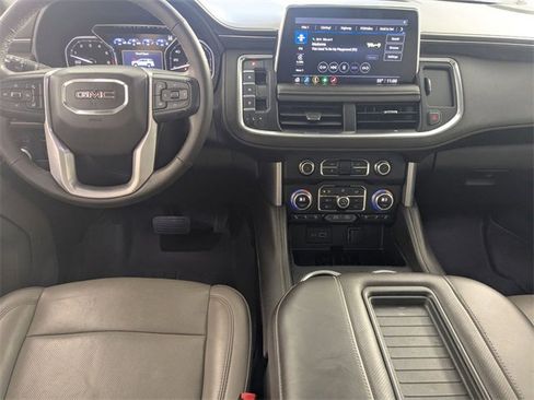 Used 2021 GMC Yukon XL SLT w/ SLT Luxury Plus Package image 25