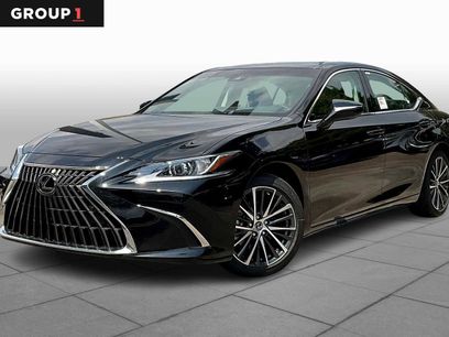 New 2025 Lexus ES 350 w/ Premium Package