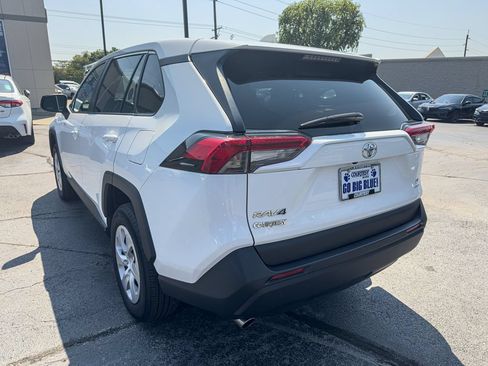 Used 2025 Toyota RAV4 LE AWD/4WD image 5