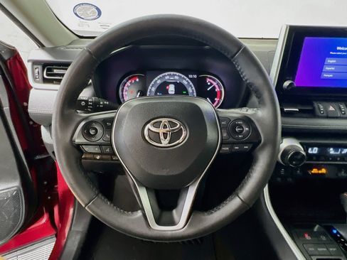 Used 2023 Toyota RAV4 XLE Premium FWD image 17