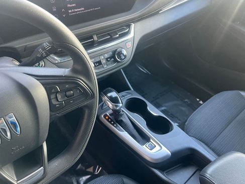 Used 2025 Buick Envista Preferred image 20