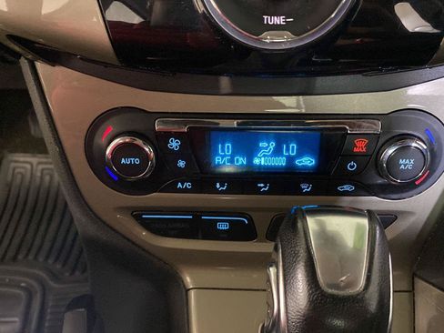 Used 2012 Ford Focus SEL FWD image 32
